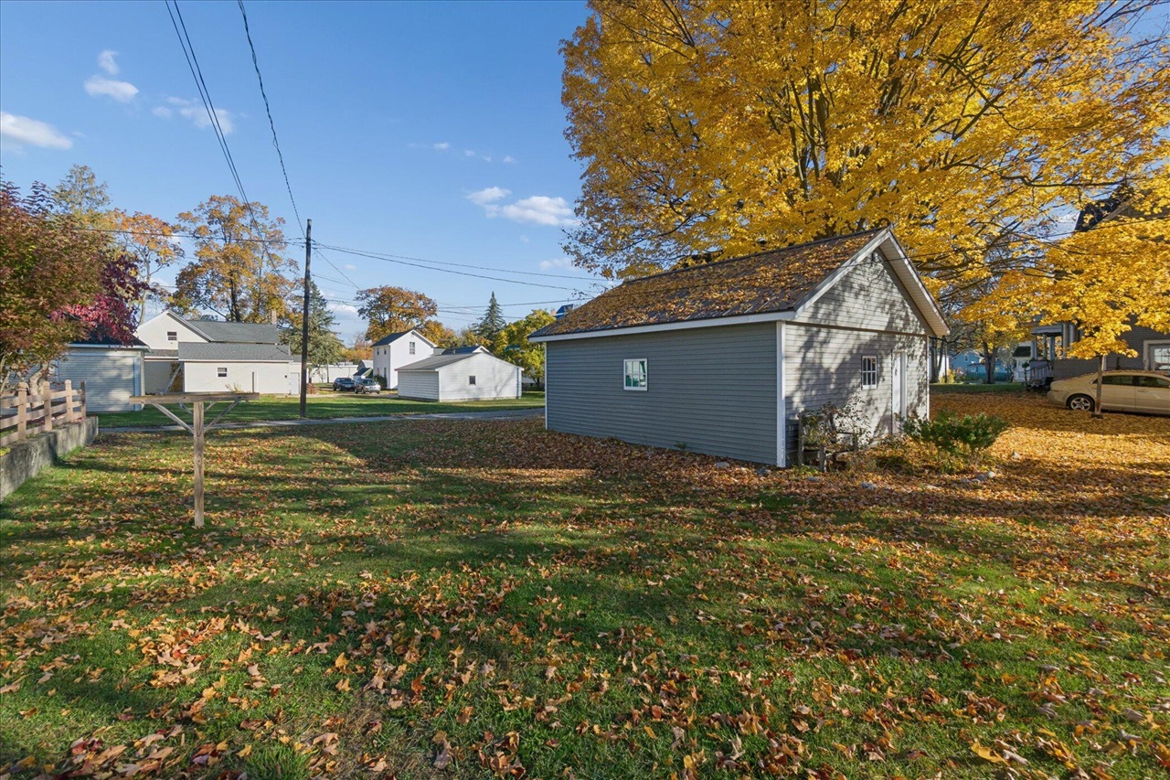 Homes for sale in Edmore, MI | 311 E Pine St, Edmore, MI 48829 | MLS# 70503020