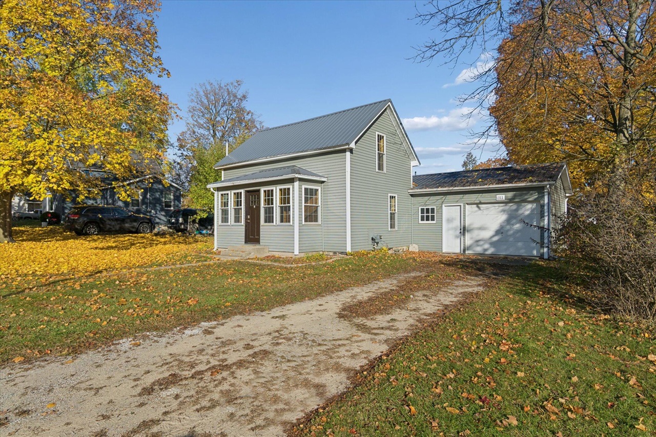 Homes for sale in Edmore, MI | 311 E Pine St, Edmore, MI 48829 | MLS# 70503020