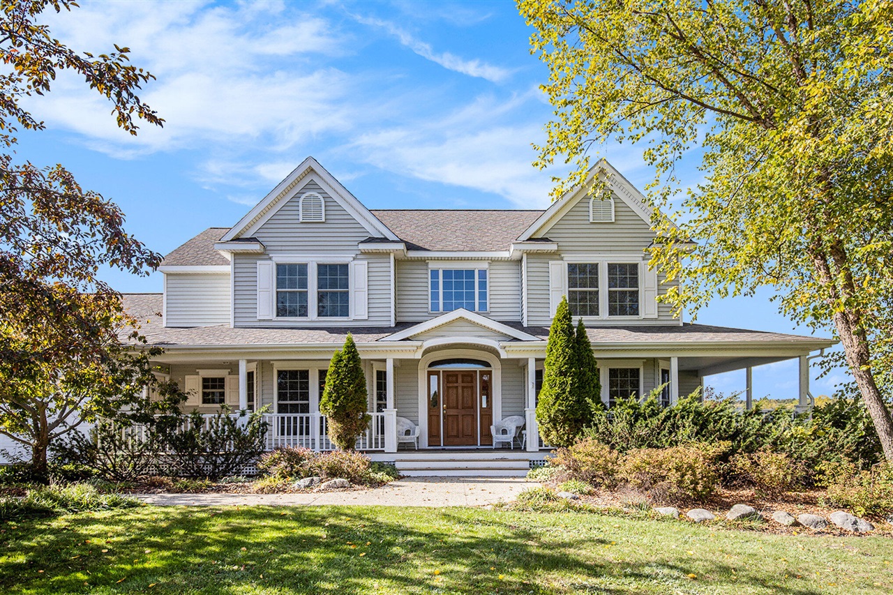 Homes for sale in Rockford, MI | 9975 Young Ave, Rockford, MI 49341 | MLS# 70503120