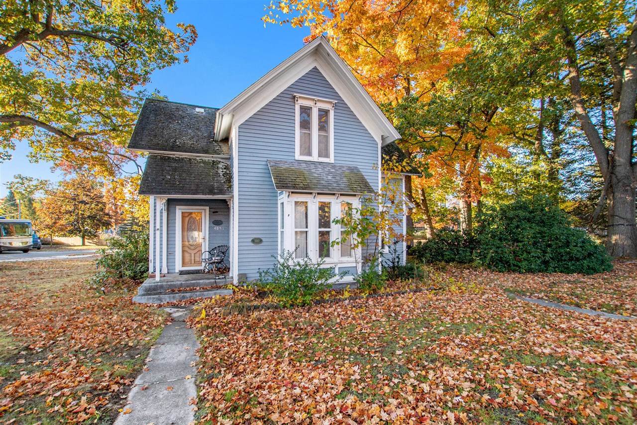 Homes for sale in Montague, MI | 4851 Dowling St, Montague, MI 49437 | MLS# 70503144