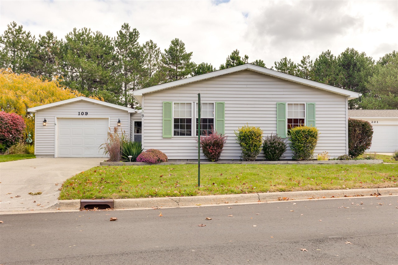 Homes for sale in Lansing, MI | 109 Cadgewith, Lansing, MI 48906 | MLS# 70503218