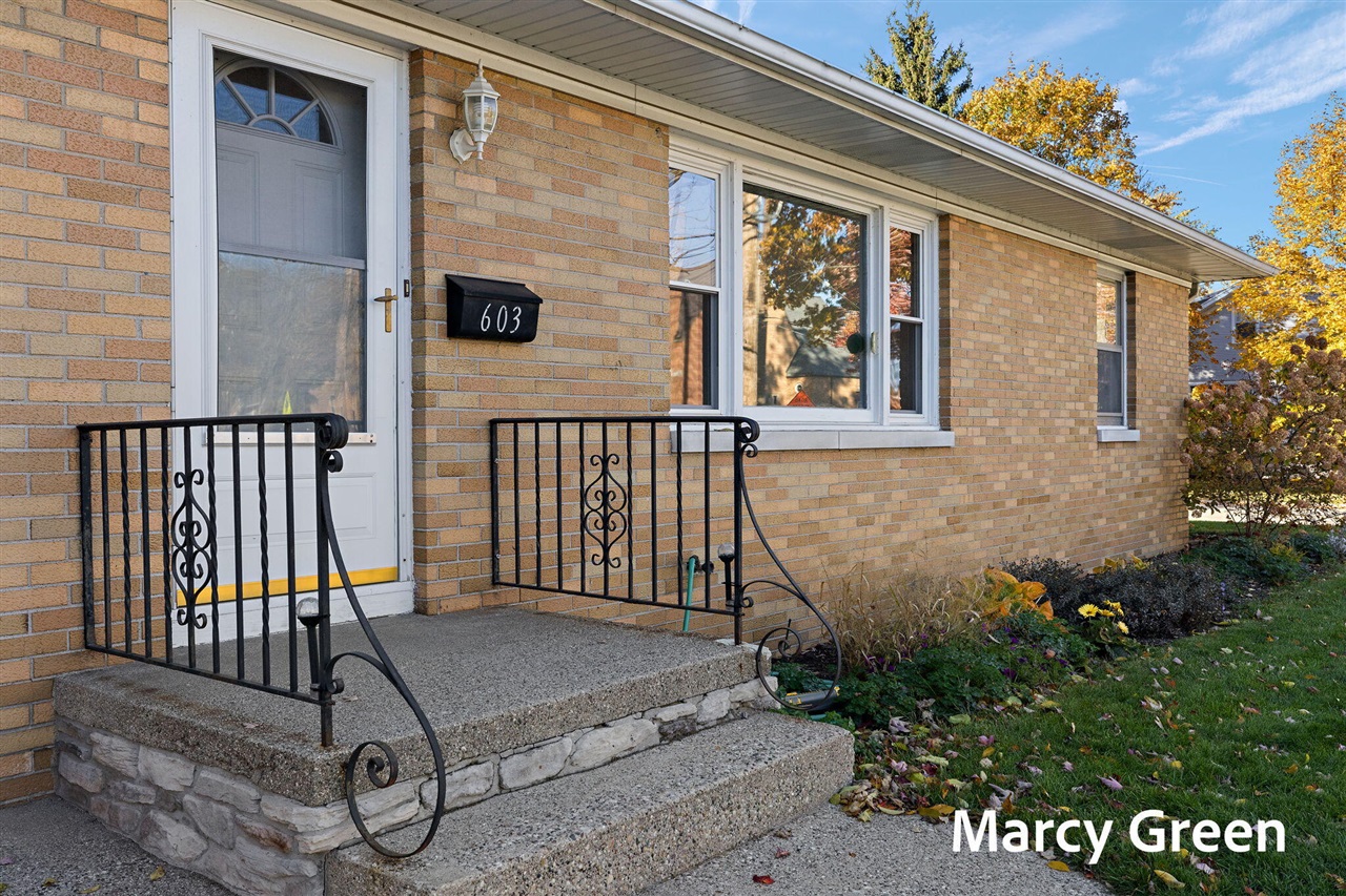 Homes for sale in Grand Haven, MI | 603 S Ferry St, Grand Haven, MI 49417 | MLS# 70503258