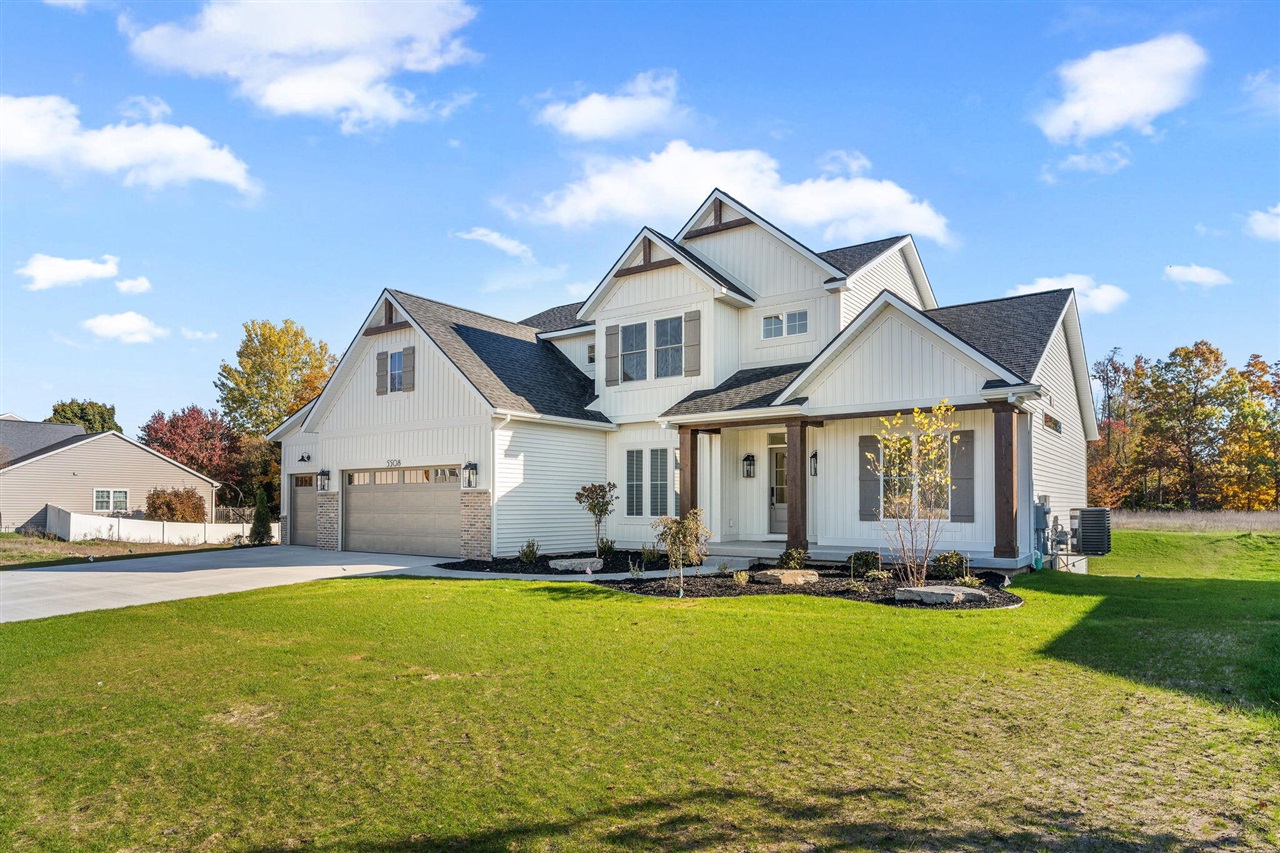 Homes for sale in Wyoming, MI | 5508 Case Dr, Wyoming, MI 49418 | MLS# 70503352