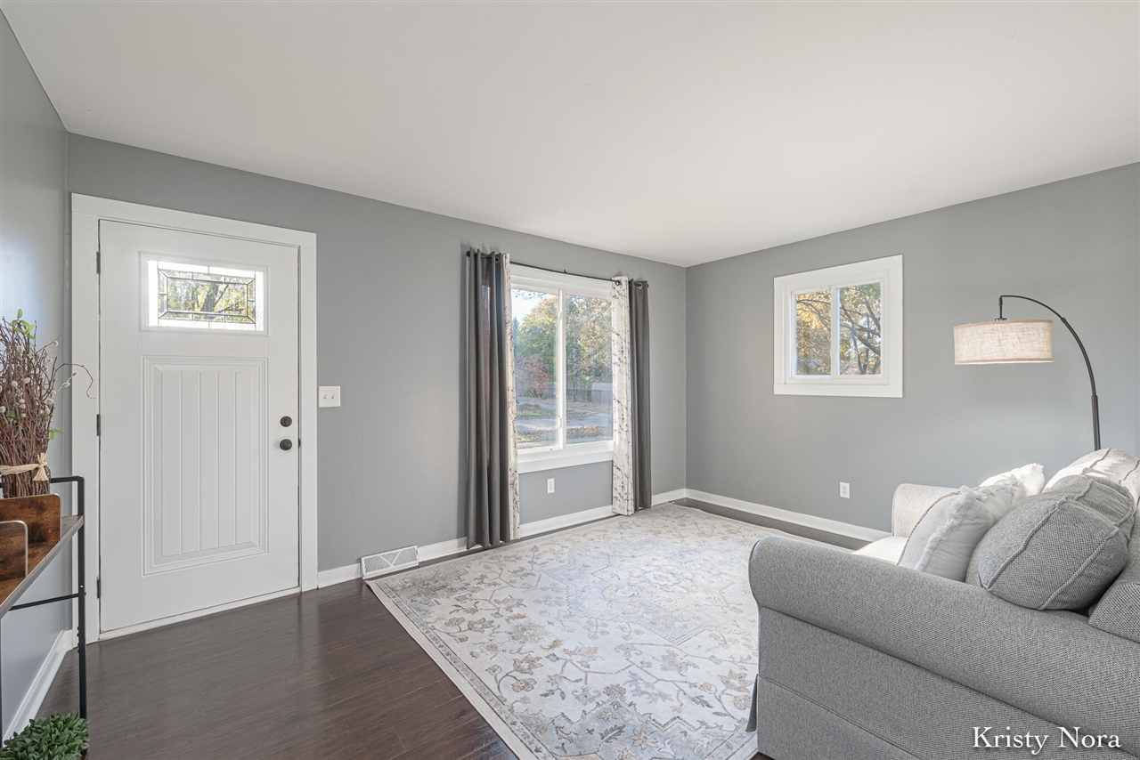 Homes for sale in Lowell, MI | 1550 Carol Lynne Dr, Lowell, MI 49331 | MLS# 70503362