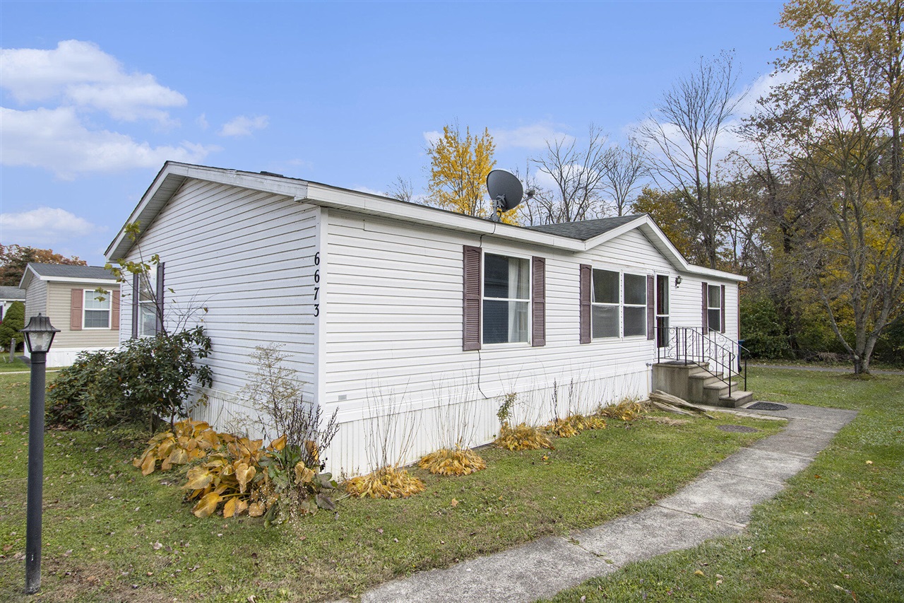 Homes for sale in Kalamazoo, MI | 6673 Pamela Ct, Kalamazoo, MI 49009 | MLS# 70503532