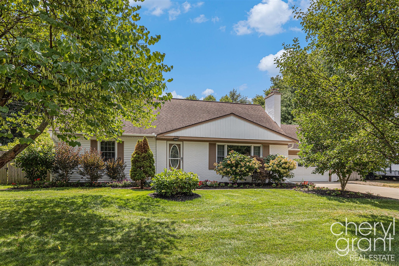 Homes for sale in Rockford, MI | 3258 Sunnyhill St, Rockford, MI 49341 | MLS# 70503618