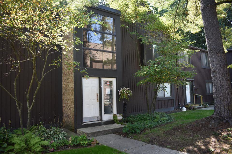 Homes for sale in Kalamazoo, MI | 113 Inverness Court #C, Kalamazoo, MI 49006 | MLS# 70503661