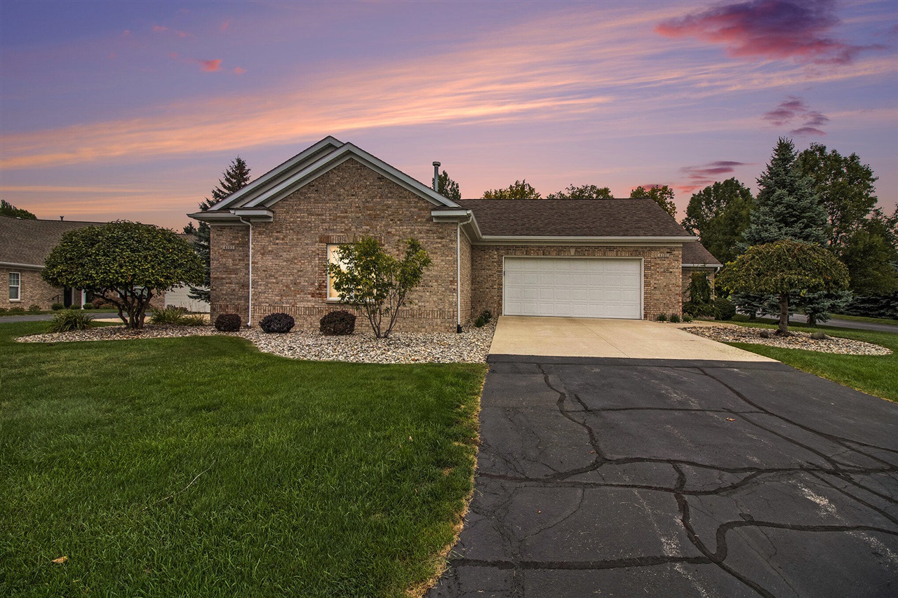 Homes for sale in Wyoming, MI | 4101 Del Mar Village Dr, Wyoming, MI 49418 | MLS# 70503675