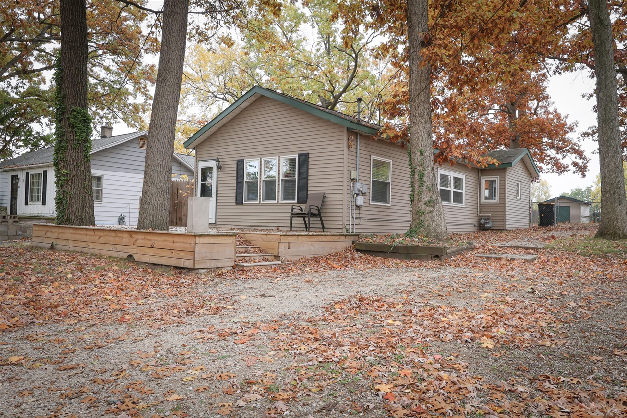 Homes for sale in Wyoming, MI | 2640 Lee St, Wyoming, MI 49519 | MLS# 70503783