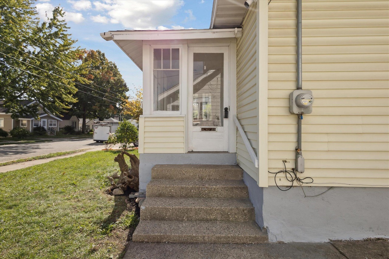 Homes for sale in Wyoming, MI | 1651 Berkley Ave, Wyoming, MI 49509 | MLS# 70503815