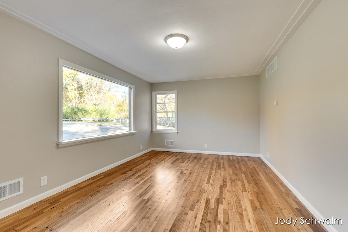 Homes for sale in Holland, MI | 434 Riley St, Holland, MI 49424 | MLS# 70503895