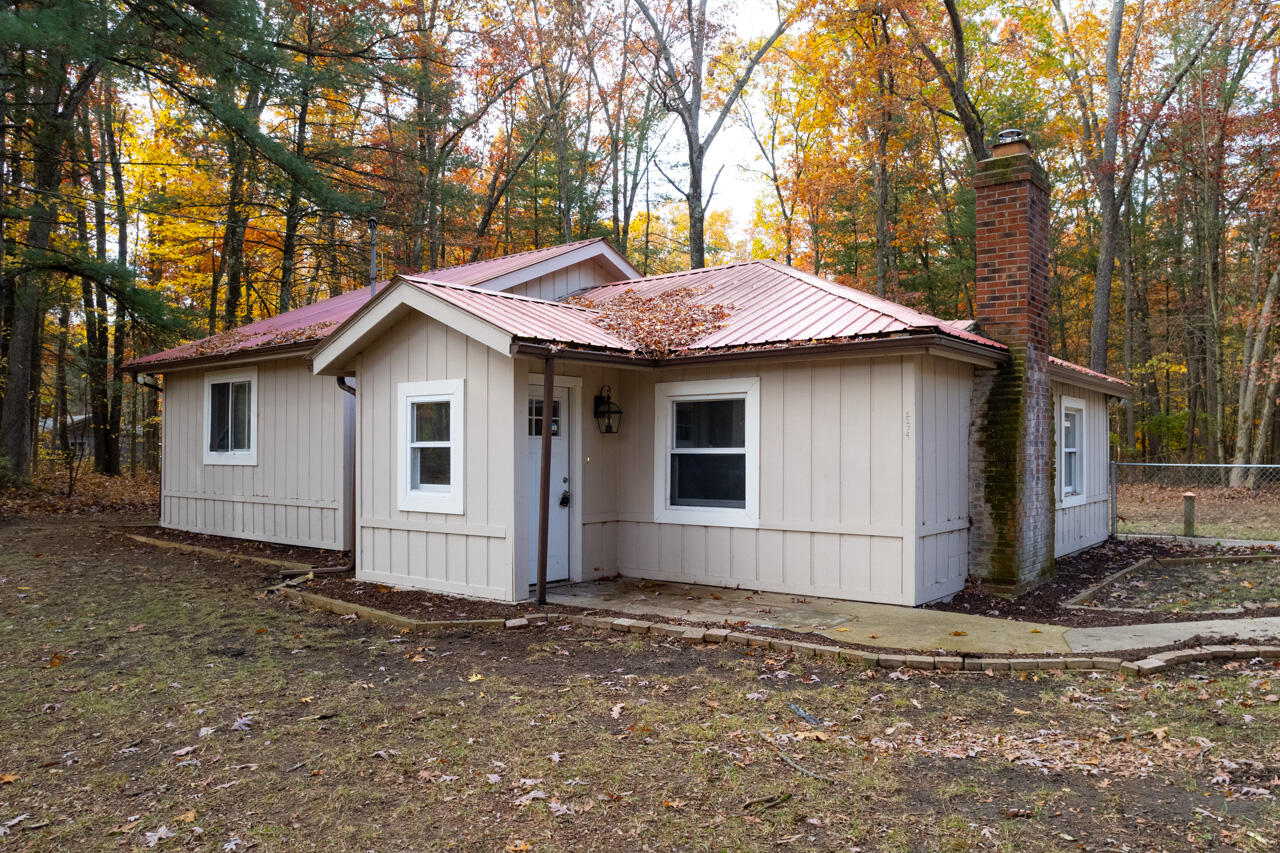 Homes for sale in Allegan, MI | 1274 42nd St, Allegan, MI 49010 | MLS# 70503903