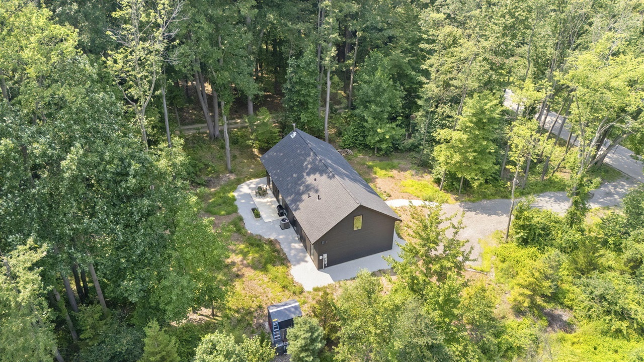 Homes for sale in Sawyer, MI | 6832 Holloway Dr, Sawyer, MI 49125 | MLS# 70503965