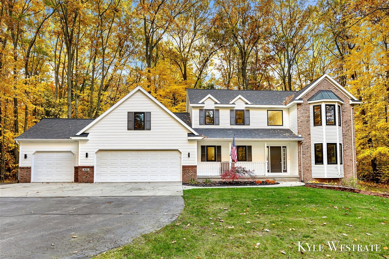 Homes for sale in Dorr, MI | 4101 White Pine Dr, Dorr, MI 49323 | MLS# 70503969