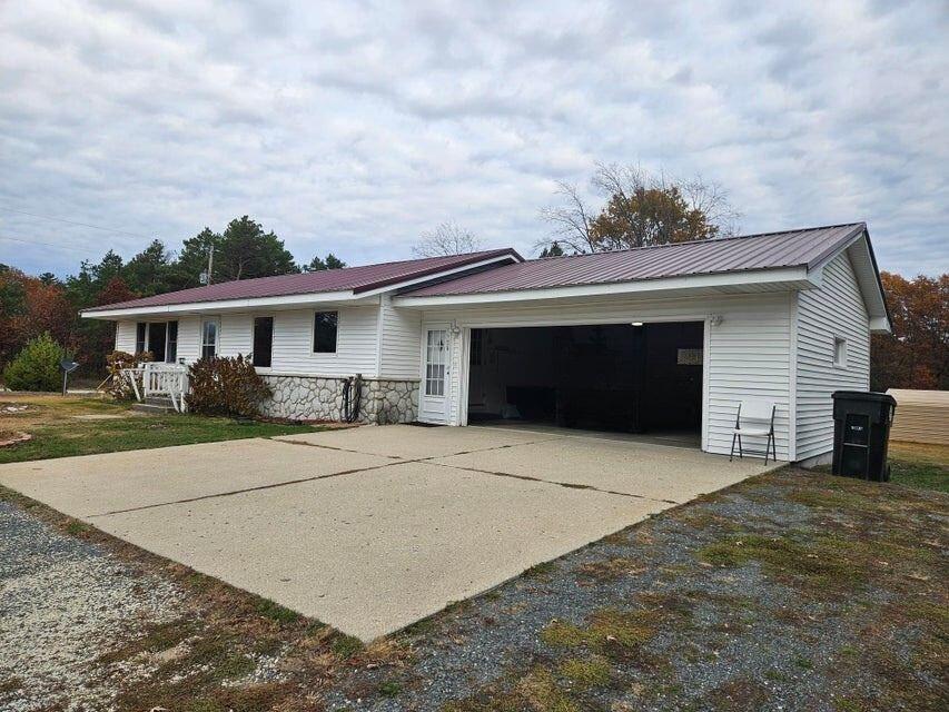 Homes for sale in Hart, MI | 7420 N Oceana Dr, Hart, MI 49420 | MLS# 70504068