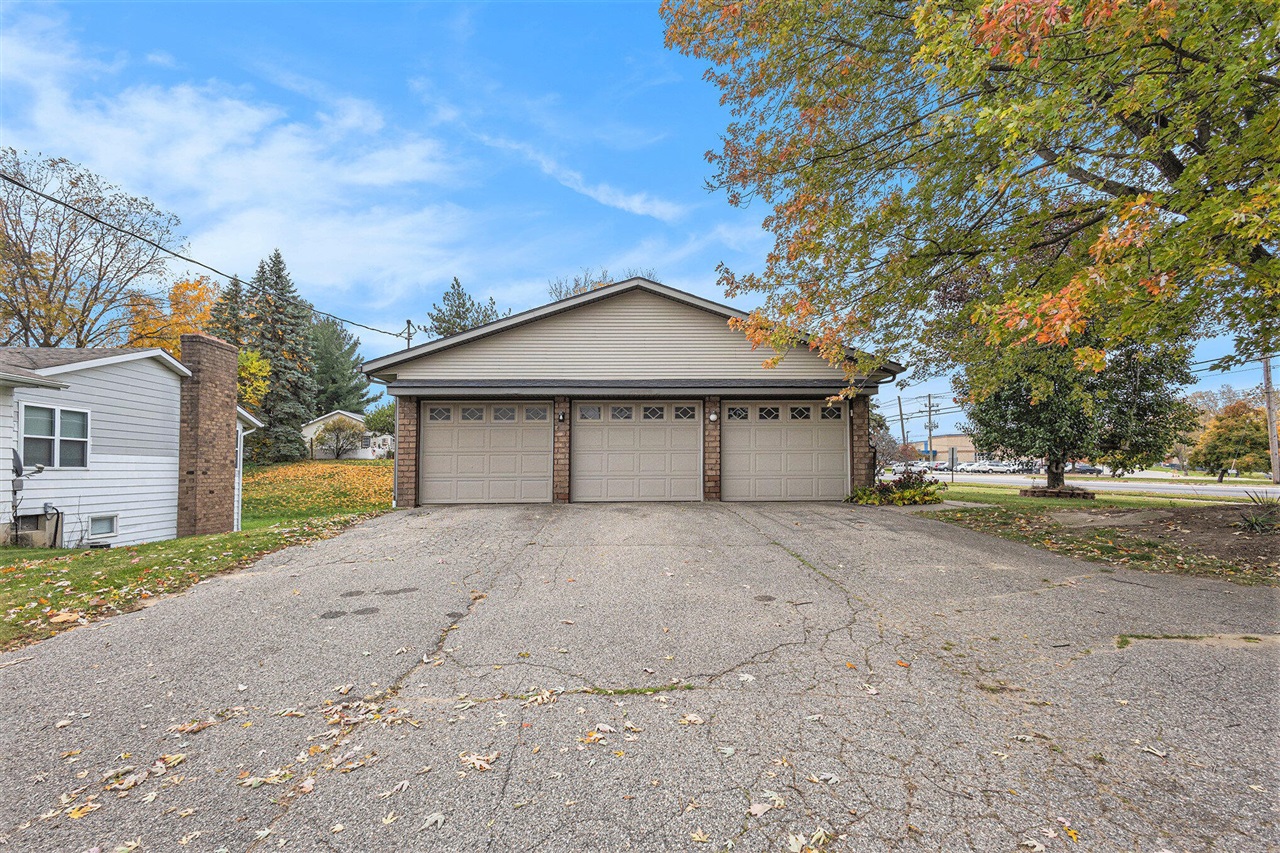 Homes for sale in Hudsonville, MI | 3198 Barry Ct, Hudsonville, MI 49426 | MLS# 70504186