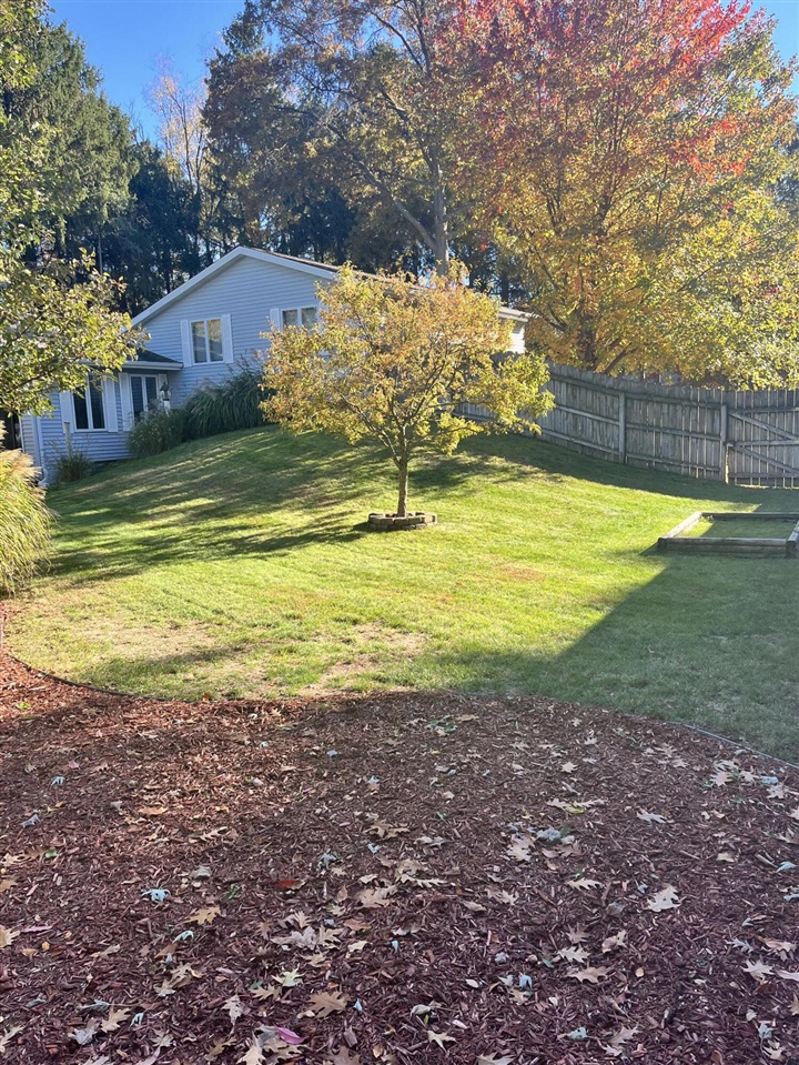 Homes for sale in Muskegon, MI | 2250 Deanna St, Muskegon, MI 49444 | MLS# 70504253