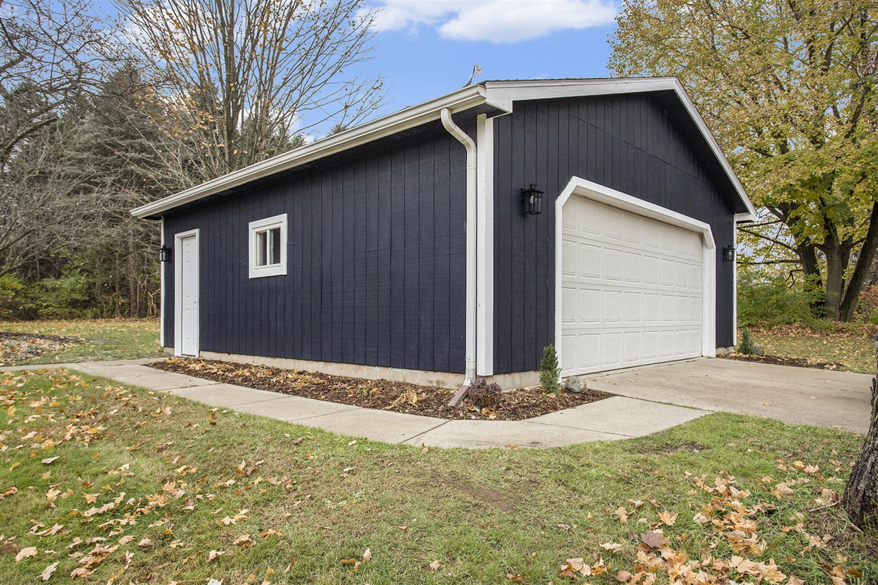 Homes for sale in Marcellus, MI | 11565 M216 Hwy, Marcellus, MI 49067 | MLS# 70504254