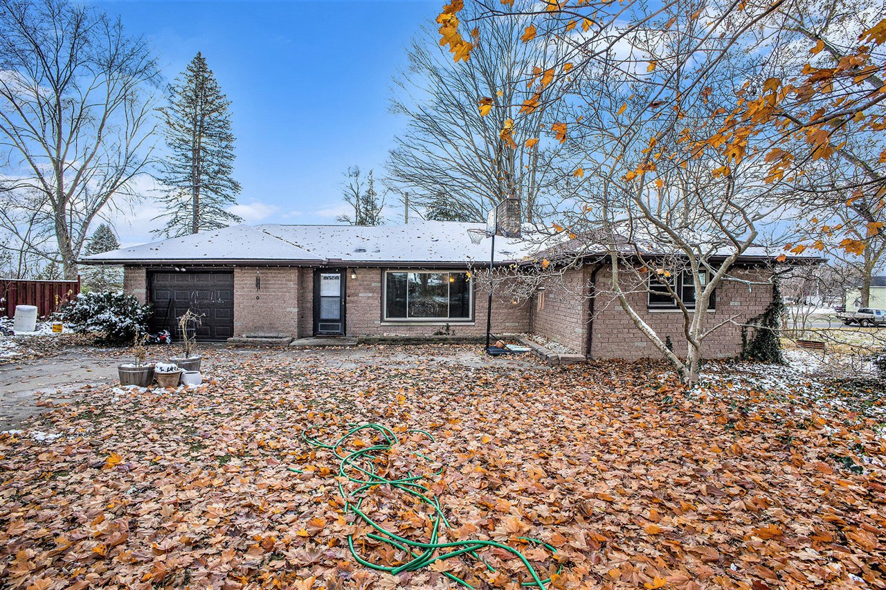 Homes for sale in Eaton Rapids, MI | 5710 Houston Rd, Eaton Rapids, MI 48827 | MLS# 70504294