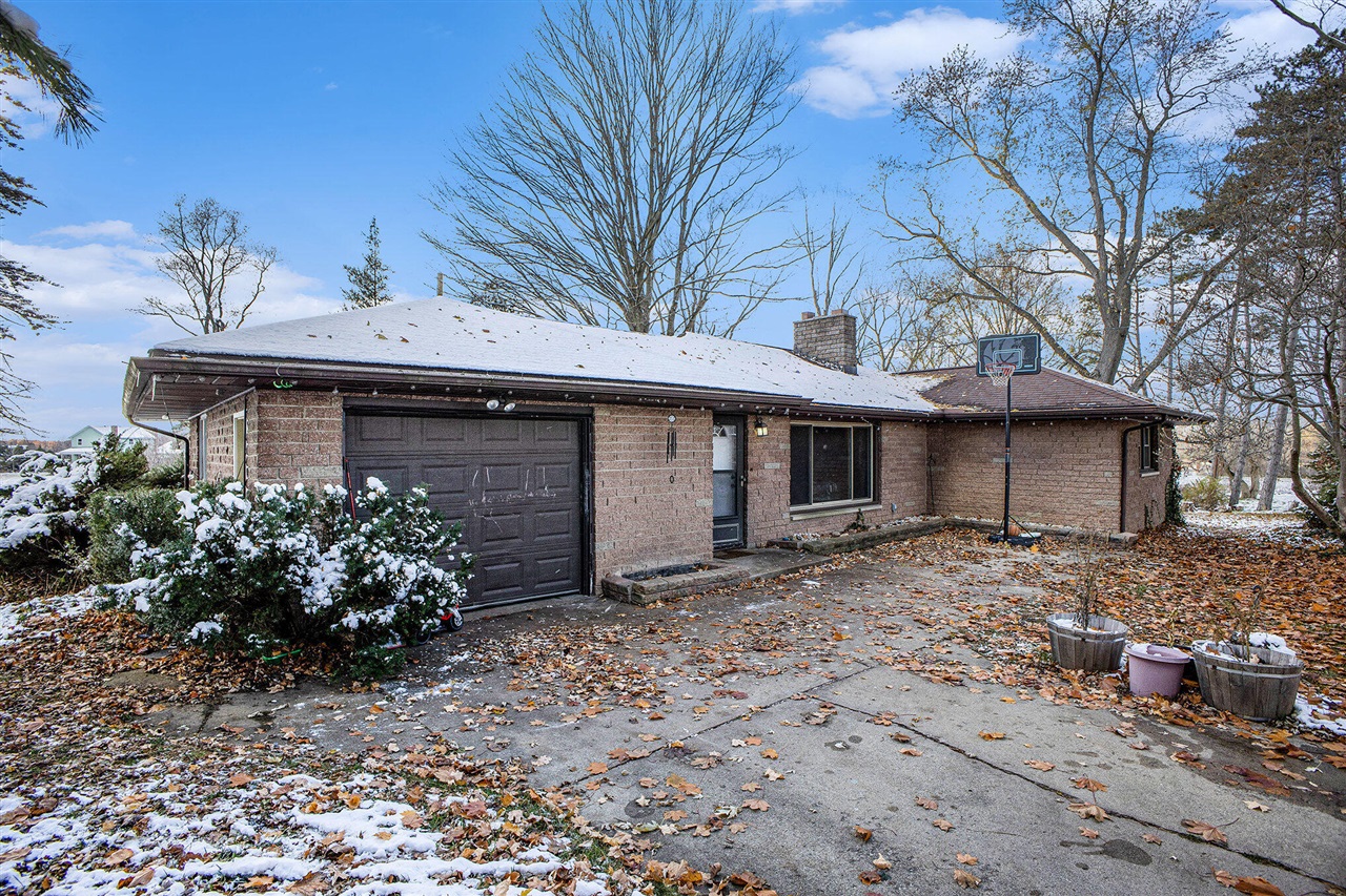 Homes for sale in Eaton Rapids, MI | 5710 Houston Rd, Eaton Rapids, MI 48827 | MLS# 70504294