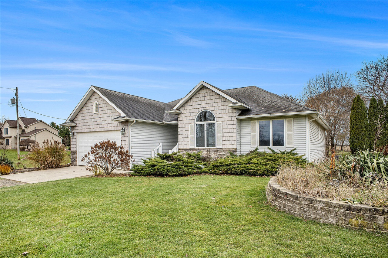 Homes for sale in Saint Johns, MI | 7880 S Lowell Rd, Saint Johns, MI 48879 | MLS# 70504307