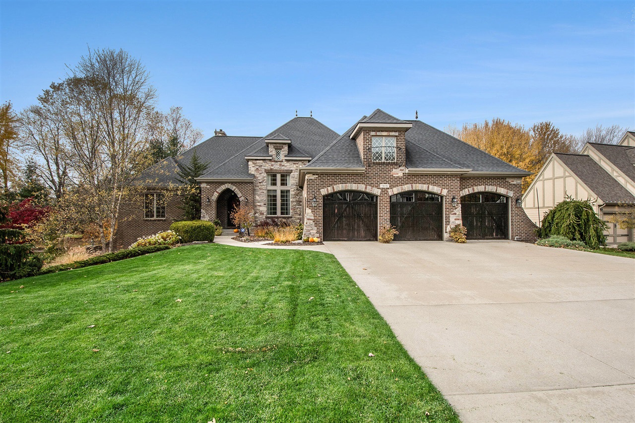 Homes for sale in Grand Rapids, MI | 5808 Manchester Hills Dr, Grand Rapids, MI 49546 | MLS# 70504317