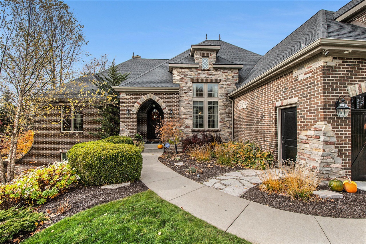 Homes for sale in Grand Rapids, MI | 5808 Manchester Hills Dr, Grand Rapids, MI 49546 | MLS# 70504317