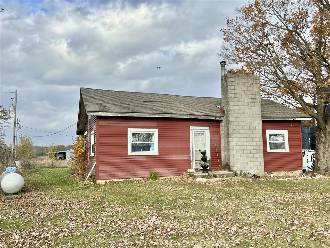 Homes for sale in Osseo, MI | 3240 E Reading Rd, Osseo, MI 49266 | MLS# 70504445