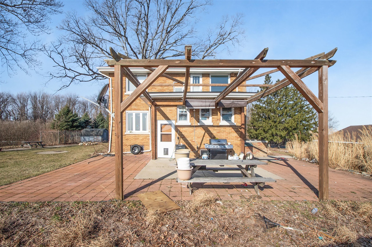 Homes for sale in Eau Claire, MI | 7937 Hochberger Rd, Eau Claire, MI 49111 | MLS# 70504459