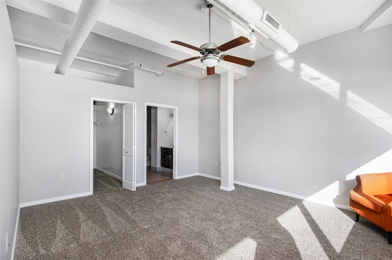 Homes for sale in Kalamazoo, MI | 125 S Kalamazoo Mall #609, Kalamazoo, MI 49007 | MLS# 70504554