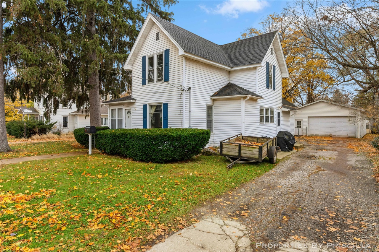 Homes for sale in Sparta, MI | 94 W Division St, Sparta, MI 49345 | MLS# 70504645