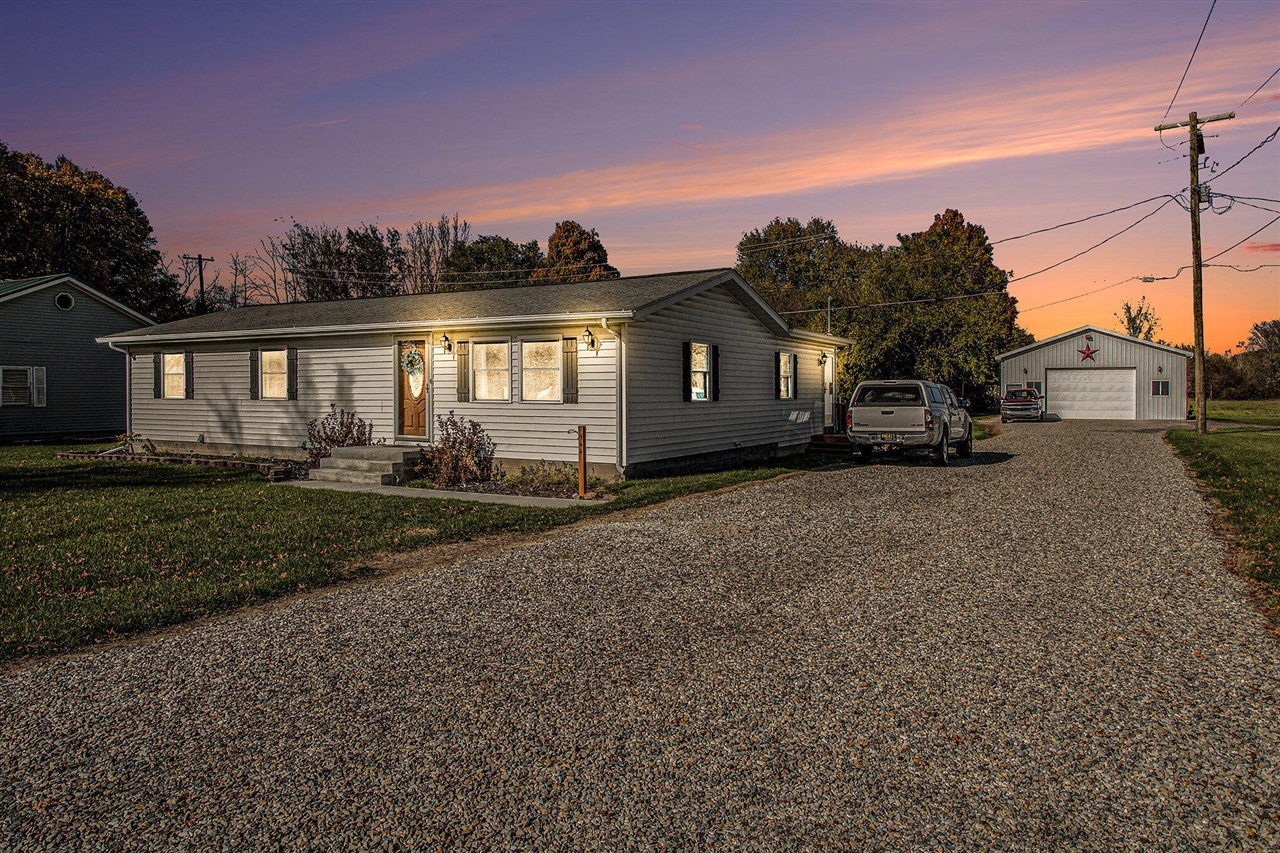 Homes for sale in Quincy, MI | 944 Lukesport Rd, Quincy, MI 49082 | MLS# 70504679