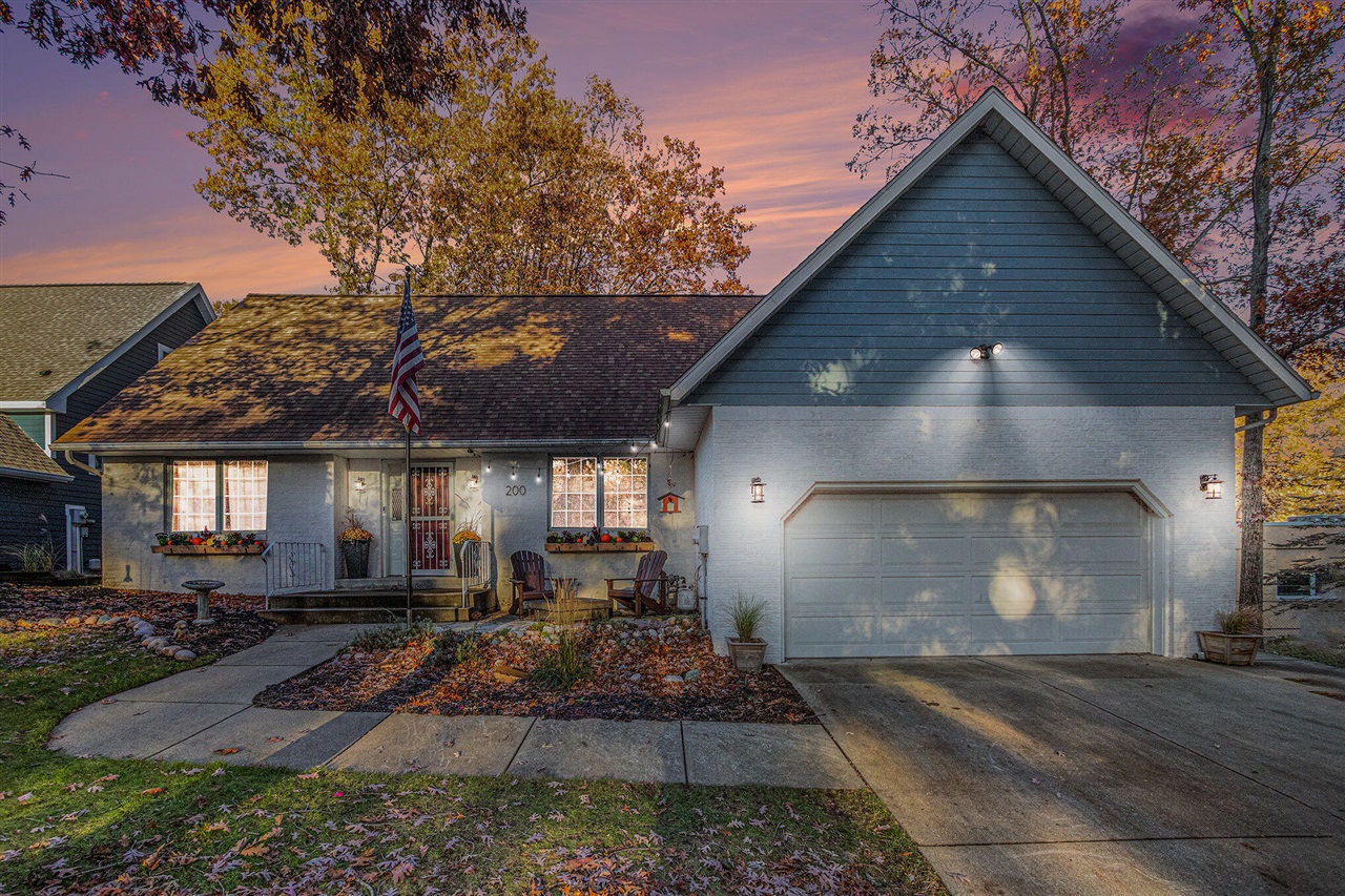 Homes for sale in New Buffalo, MI | 200 Marx Dr, New Buffalo, MI 49117 | MLS# 70504886