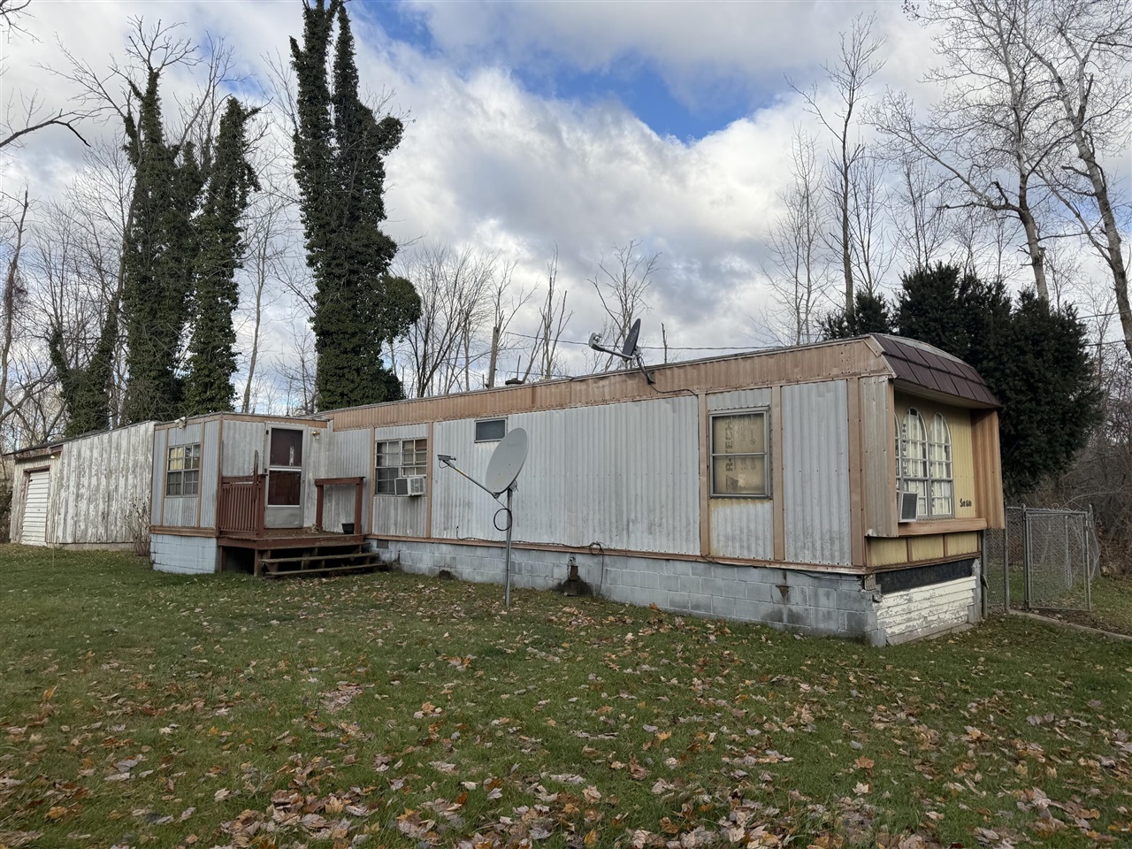 Homes for sale in Hart, MI | 393 W Lever Rd, Hart, MI 49420 | MLS# 70504914