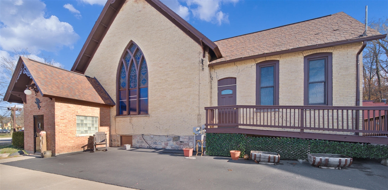 Homes for sale in Newaygo, MI | 30 Quarterline St, Newaygo, MI 49337 | MLS# 70505073