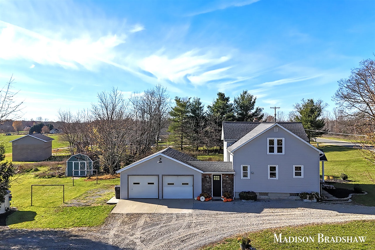 Homes for sale in Allendale, MI | 7020 Osborn St, Allendale, MI 49401 | MLS# 70505877