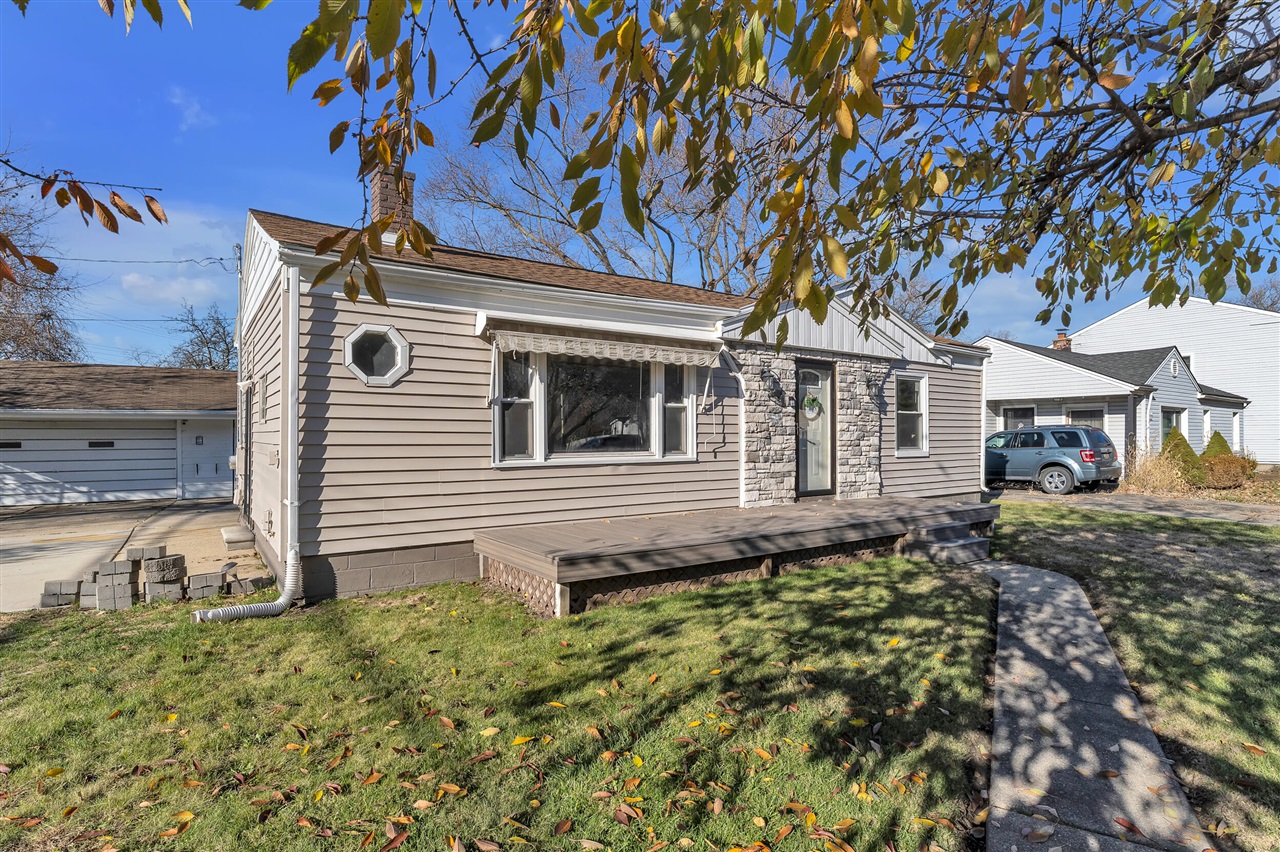 Homes for sale in Livonia, MI | 19135 Weyher St, Livonia, MI 48152 | MLS# 70505917