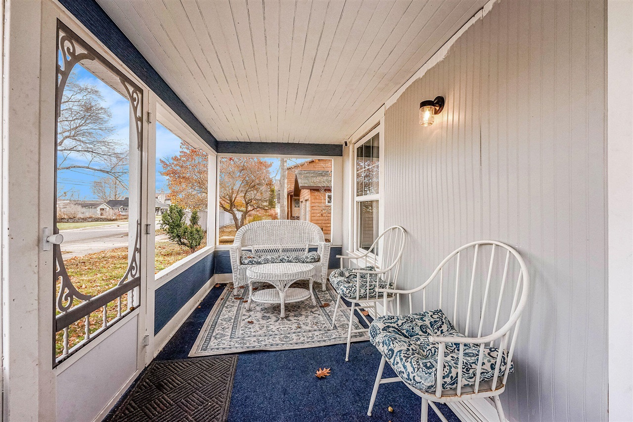 Homes for sale in Cadillac, MI | 211 Marble St, Cadillac, MI 49601 | MLS# 70505958