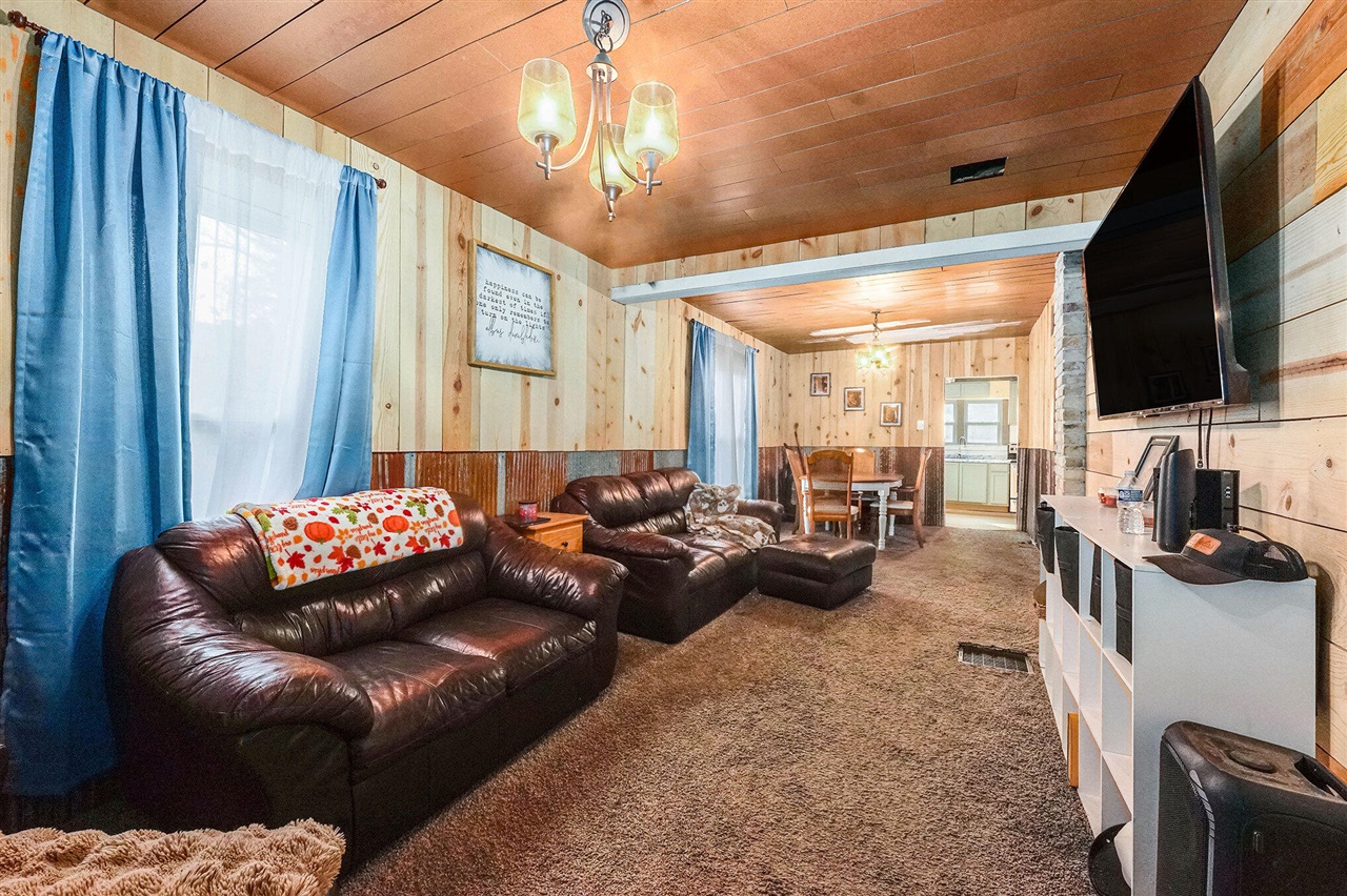 Homes for sale in Cadillac, MI | 211 Marble St, Cadillac, MI 49601 | MLS# 70505958