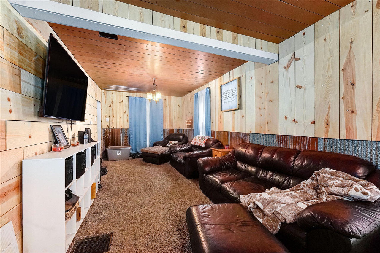 Homes for sale in Cadillac, MI | 211 Marble St, Cadillac, MI 49601 | MLS# 70505958