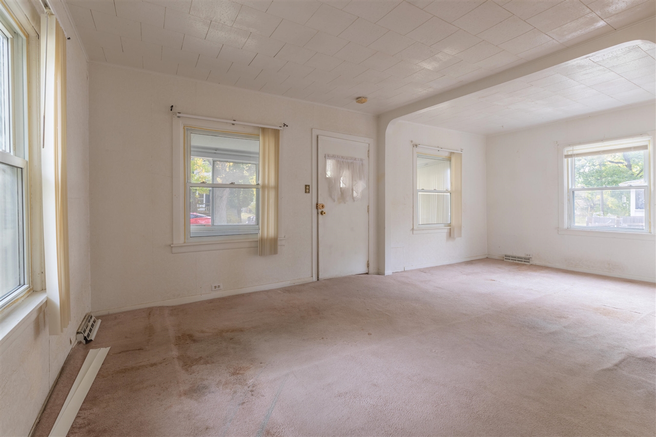 Homes for sale in Kalamazoo, MI | 610 Bosker Ave, Kalamazoo, MI 49007 | MLS# 70505993