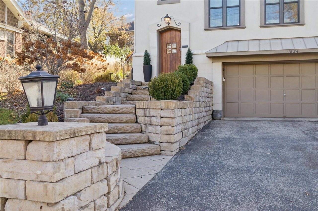 Homes for sale in Grand Rapids, MI | 1824 Sherman St, Grand Rapids, MI 49506 | MLS# 70506030