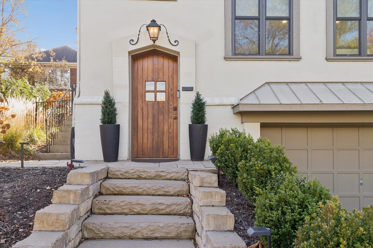 Homes for sale in Grand Rapids, MI | 1824 Sherman St, Grand Rapids, MI 49506 | MLS# 70506030