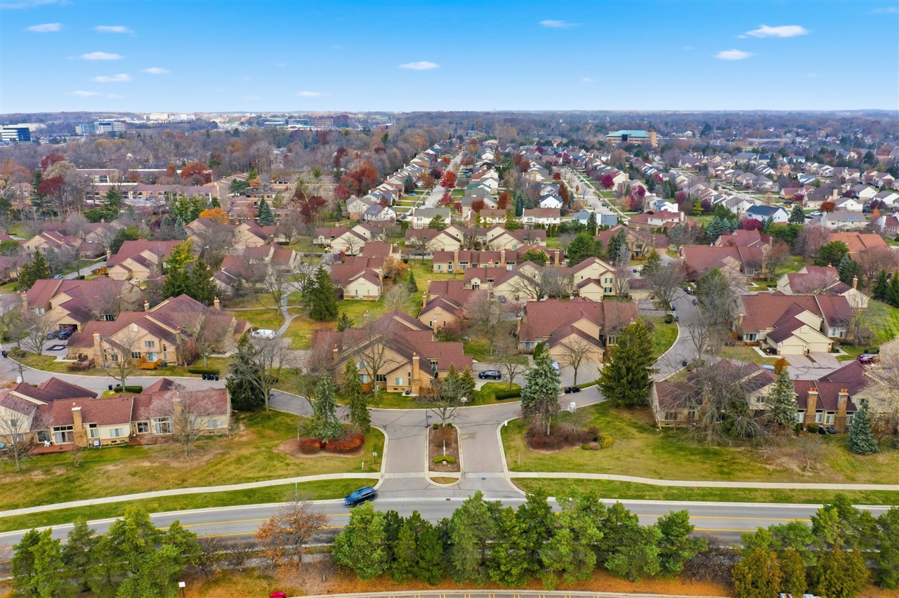 Homes for sale in Livonia, MI | 37692 N Laurel Park Dr, Livonia, MI 48152 | MLS# 70506088