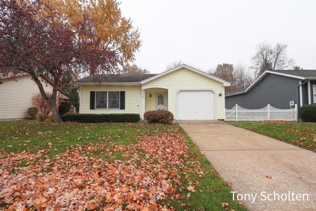 Homes for sale in Hudsonville, MI | 2820 Beechridge Dr, Hudsonville, MI 49426 | MLS# 70506434