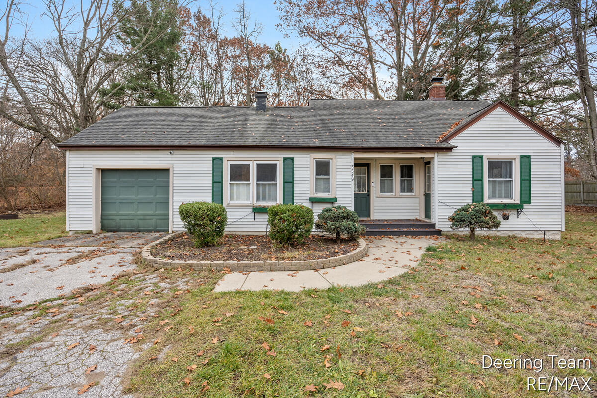 Homes for sale in Fruitport, MI | 5549 Airline Rd, Fruitport, MI 49415 | MLS# 70506475