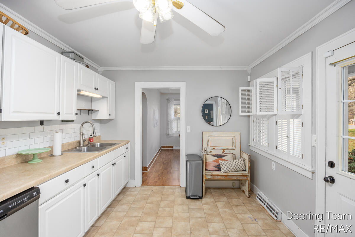 Homes for sale in Fruitport, MI | 5549 Airline Rd, Fruitport, MI 49415 | MLS# 70506475