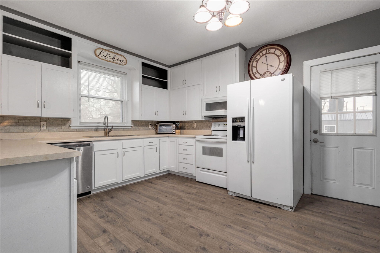 Homes for sale in Dowagiac, MI | 101 Haines St, Dowagiac, MI 49047 | MLS# 70506541