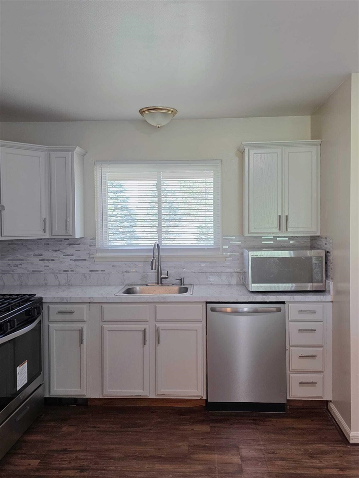 Homes for sale in Canton, MI | 44497 Savery Dr, Canton, MI 48187 | MLS# 70506751