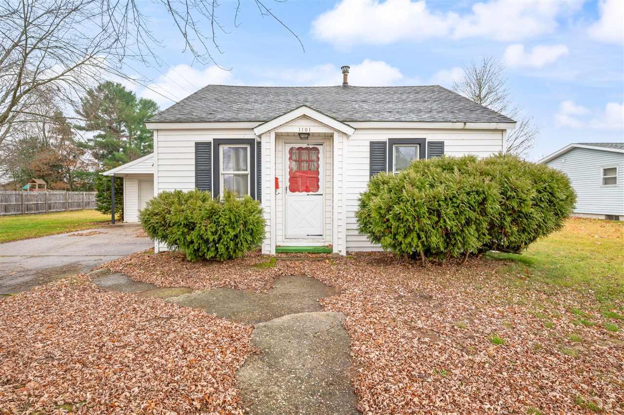 Homes for sale in Cadillac, MI | 1101 Chestnut St, Cadillac, MI 49601 | MLS# 70506755